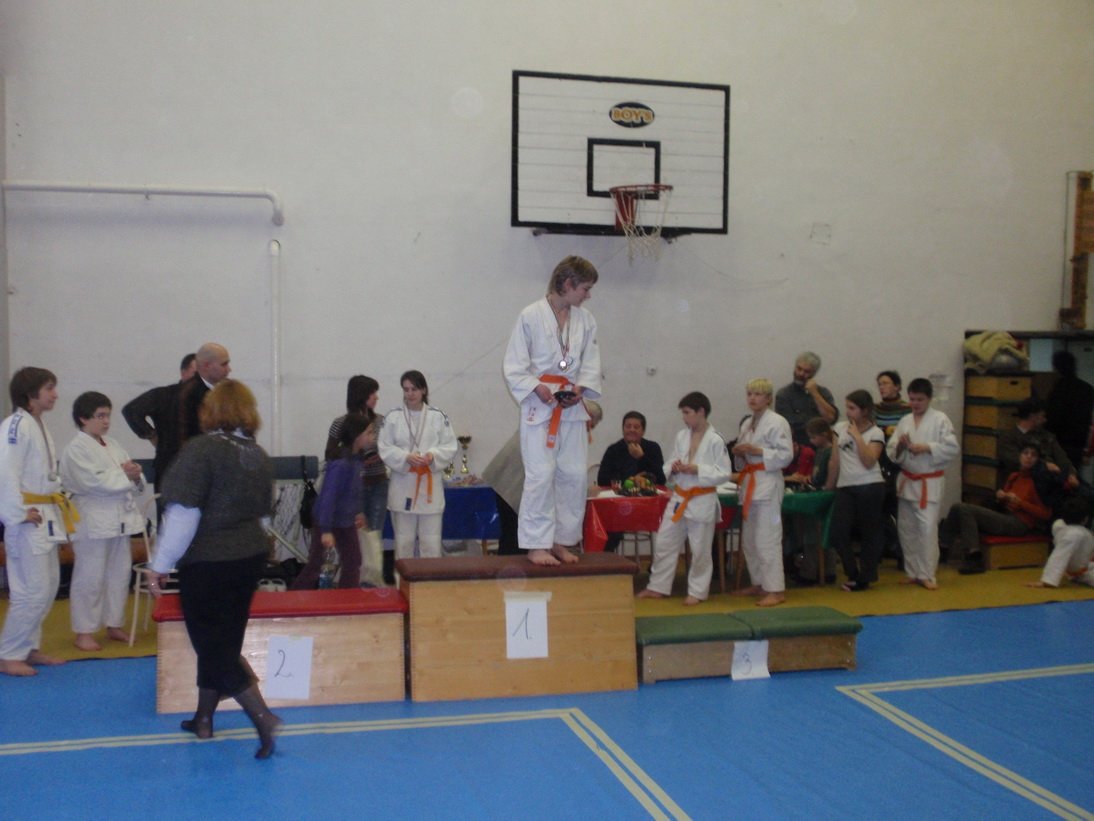 pc111605.jpg
